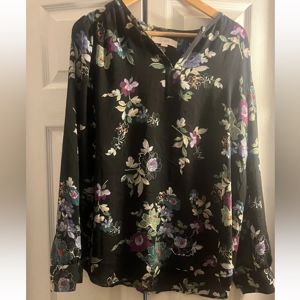 Ann Taylor Loft Black Multi Floral Pullover Blouse Top Medium